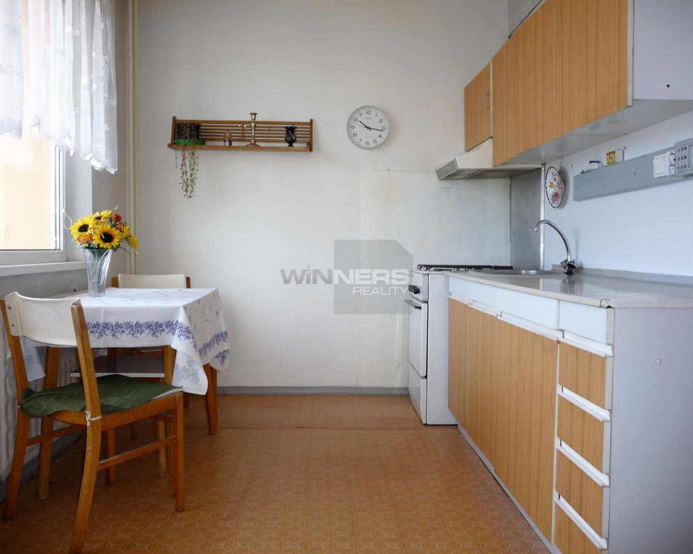 PREDANÉ: Exkluzívny predaj väčšieho 2-izbového bytu v Banskej Bystrici, časť Sásová